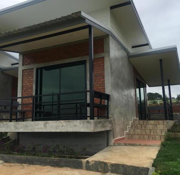 豪华三人间, Khao Kho Overview Resort