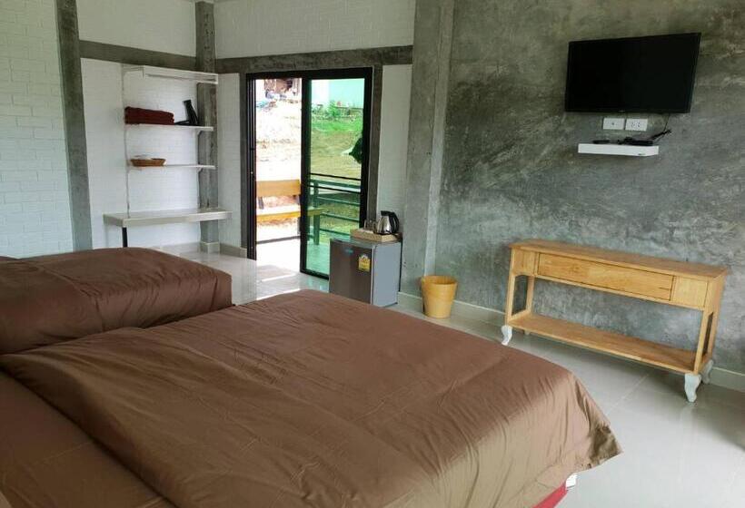 豪华三人间, Khao Kho Overview Resort