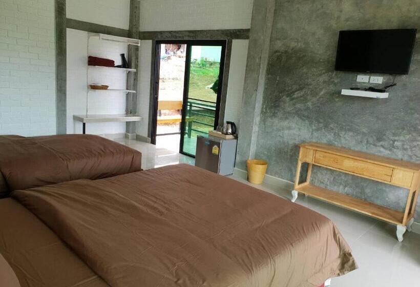 غرفة قياسية ثلاثية, Khao Kho Overview Resort