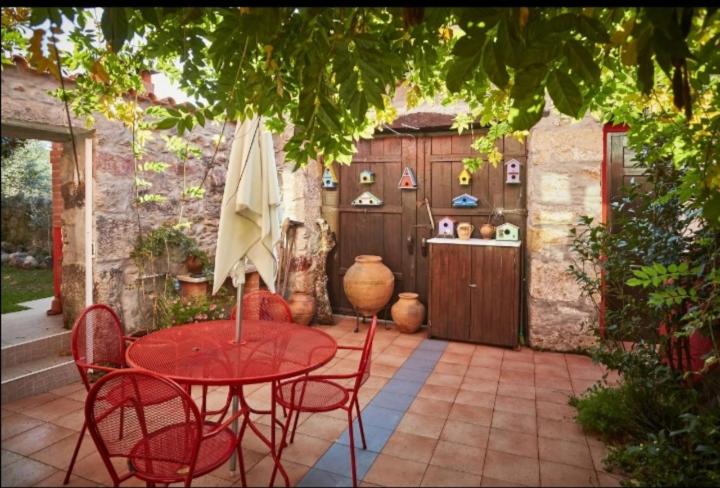 Дом 1 Спальня, Sotam Country House