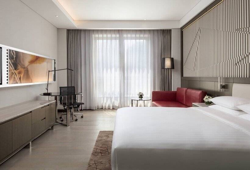 חדר אקזקיוטיב, Courtyard By Marriott Tianjin Hongqiao