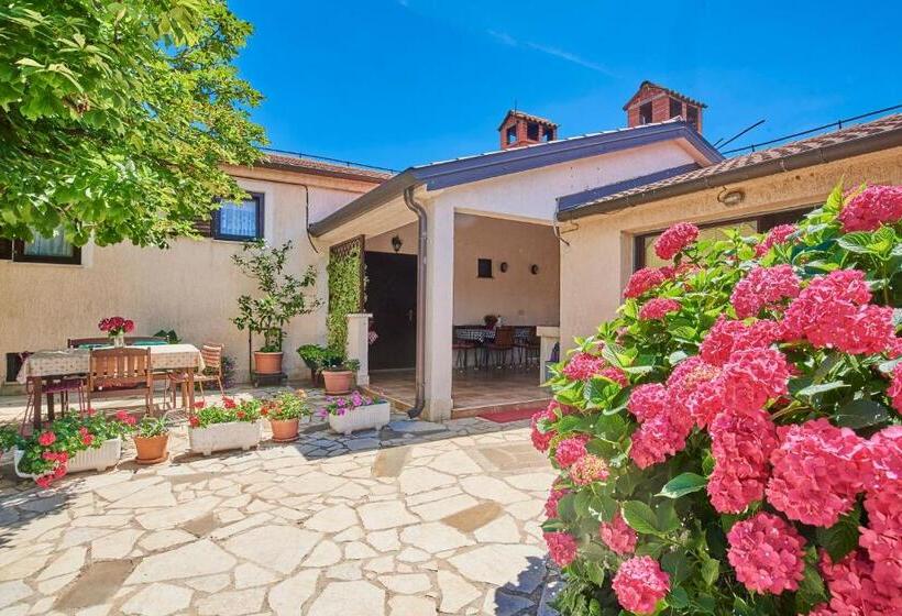 اتاق استاندارد, B&b Carmela