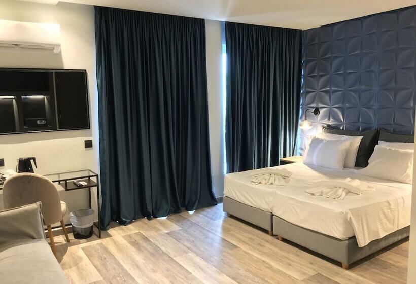 Quarto Deluxe, Athens Coast