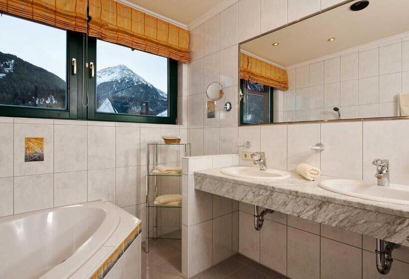 패밀리 아파트, Alp Resort Tiroler Adler
