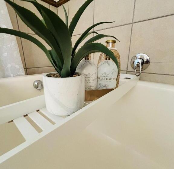 Номер Стандарт, Bliss In The Bay Guesthouse