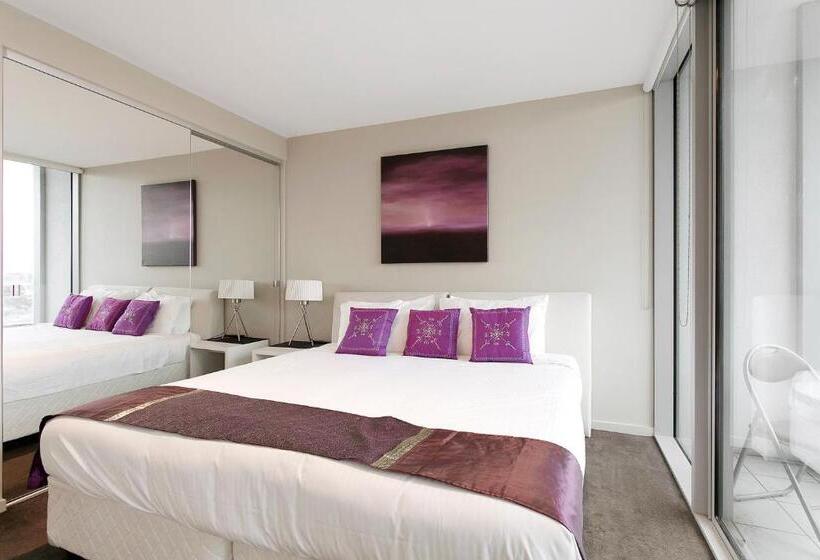 스탠다드 스튜디오 (전망), Docklands Private Collection   Newquay