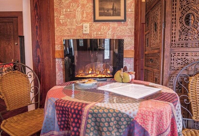 Номер Стандарт, Cliff Cottage Inn