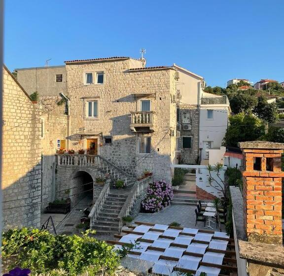 סטודיו סטנדרט עם מרפסת, Guest House Klaudija