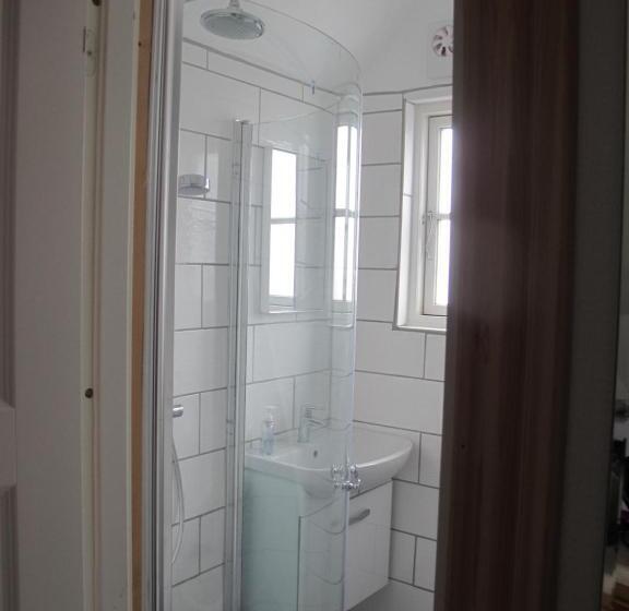 Четырехместный Номер Стандарт с Балконом, Guesthouse Sharon Aarhus