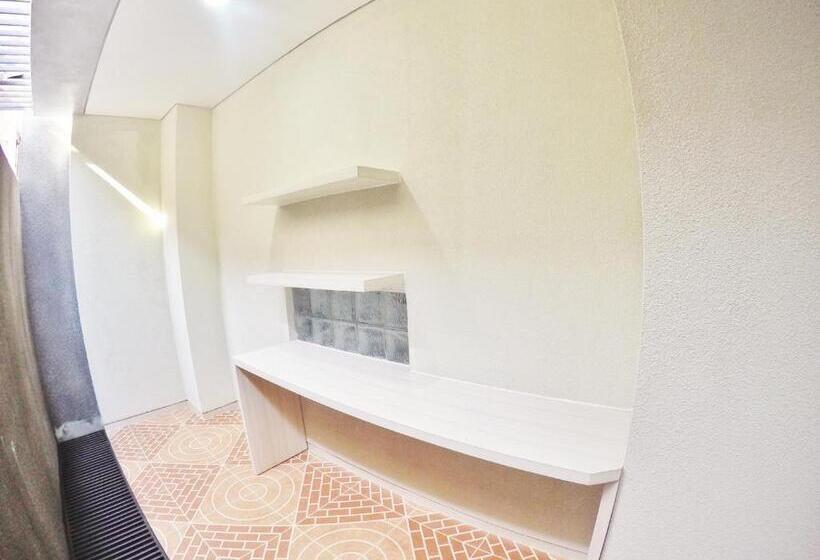 带阳台的豪华间, Pondok Nyaman 15
