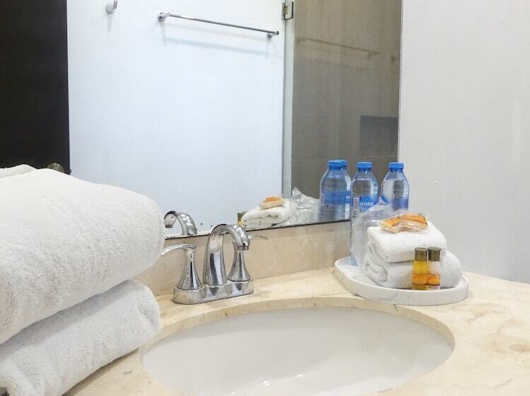 주니어 스위트 풀장 전망, Casa Valladolid Boutique