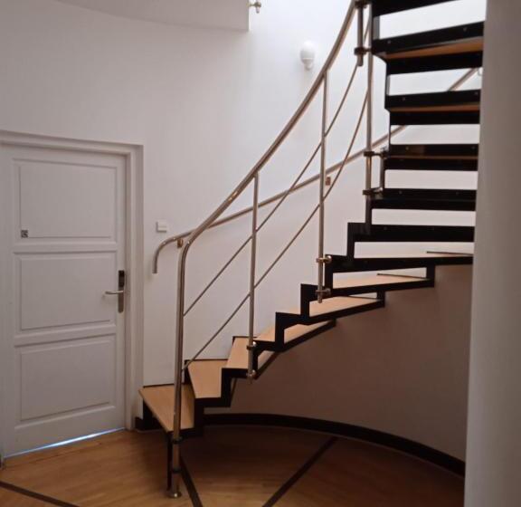 Номер Стандарт с Балконом, Green Wood Apartament Stara Ochota
