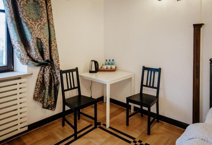 Трехместный Номер Стандарт Совместная Ванная, Green Wood Apartament Stara Ochota
