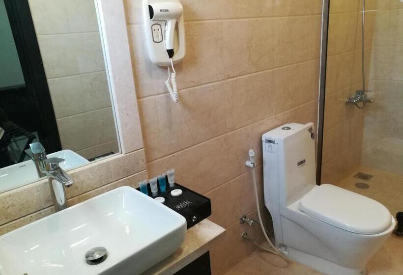 Standard Single Room, Tanuf Residency