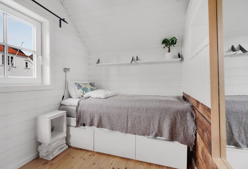 Семейные Апартаменты, To Sostre Guesthouse