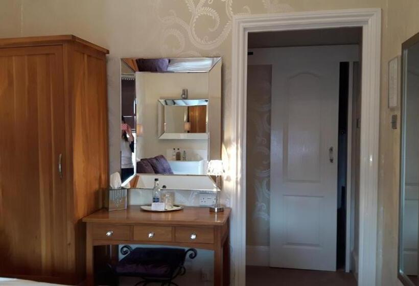اتاق لوکس, The Ambassador Townhouse
