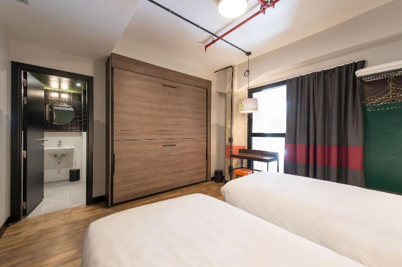 家庭间, Generator Madrid
