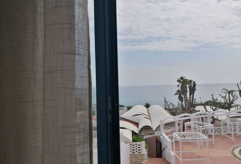 Апартаменты 2 Спальни, Residence La Corvetta