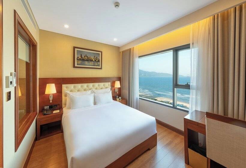 اتاق خانوادگی با چشم‌انداز دریا, Dlg Hotel Danang