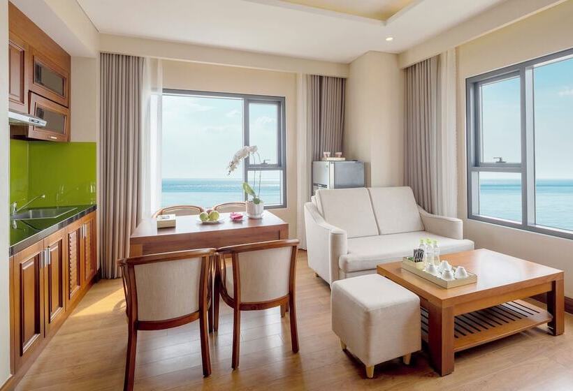 اتاق خانوادگی با چشم‌انداز دریا, Dlg Hotel Danang