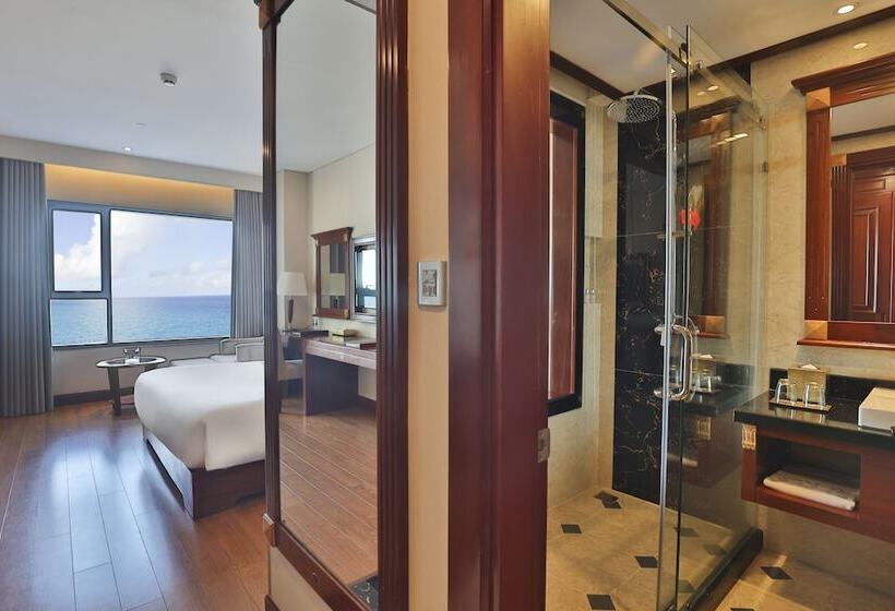 اتاق لوکس با چشم‌انداز دریا, Dlg Hotel Danang