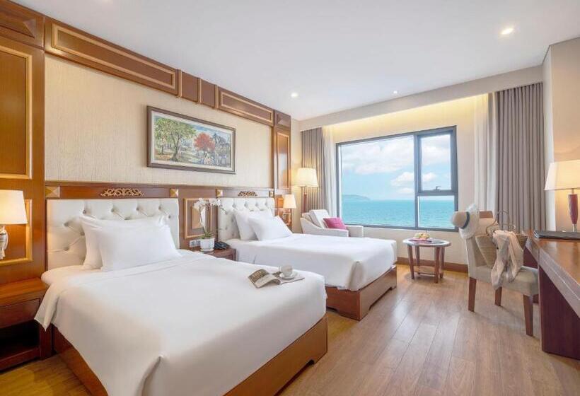اتاق لوکس با چشم‌انداز دریا, Dlg Hotel Danang