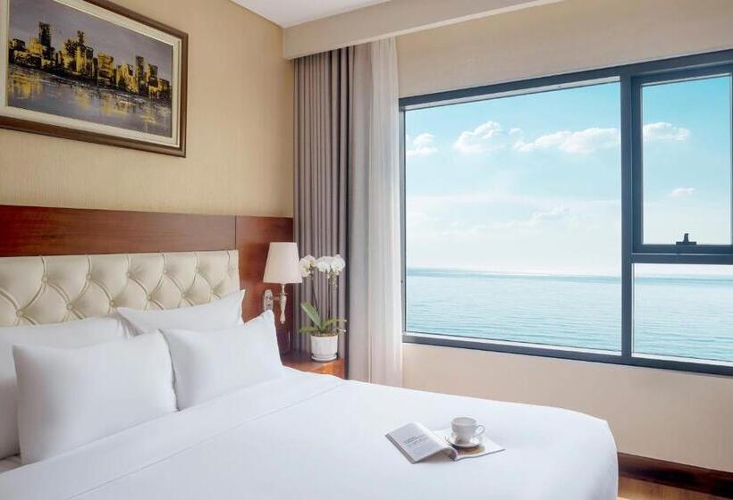 اتاق خانوادگی با چشم‌انداز دریا, Dlg Hotel Danang