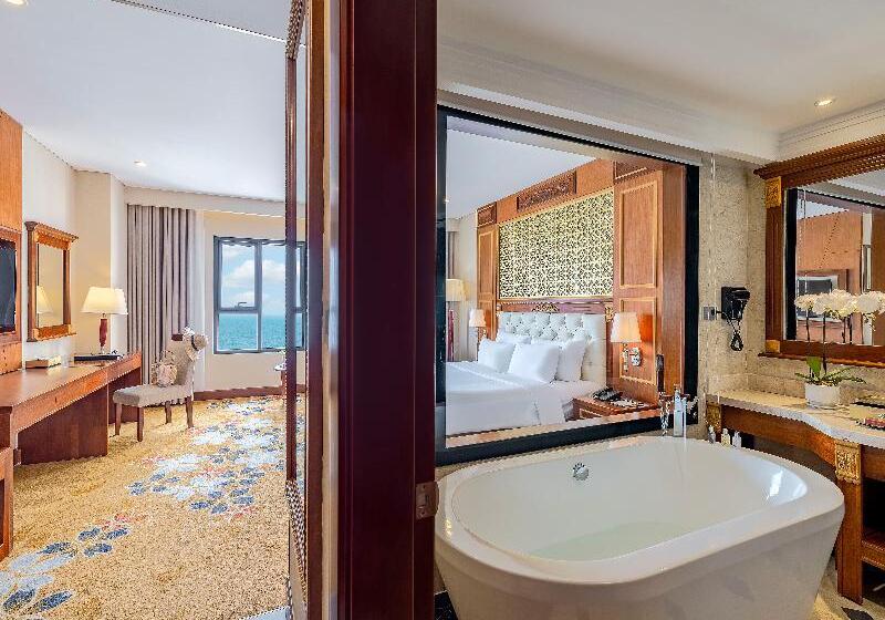 اتاق پرمیوم با چشم‌انداز دریا, Dlg Hotel Danang