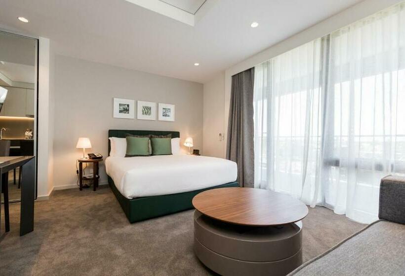 스탠다드 스튜디오 (전망), The Branksome Hotel & Residences