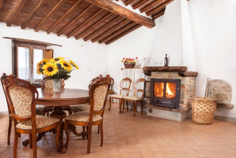 اتاق استاندارد چهار تخته, Borgo Carpineto