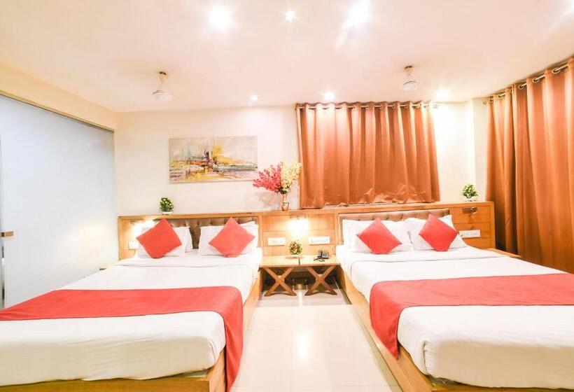 Четырехместный Номер Стандарт, Grandeur Near Mumbai International Airport