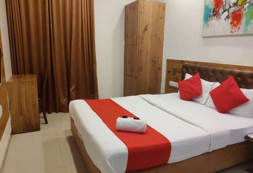 Номер Deluxe, Grandeur Near Mumbai International Airport