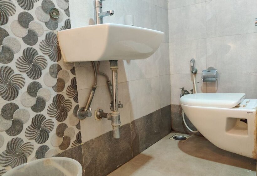 Трехместный Номер Deluxe, Grandeur Near Mumbai International Airport