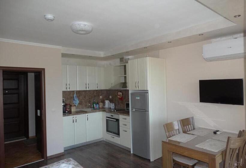 إستوديو قياسى مطل على البحر, Chateau Del Marina Apart Complex