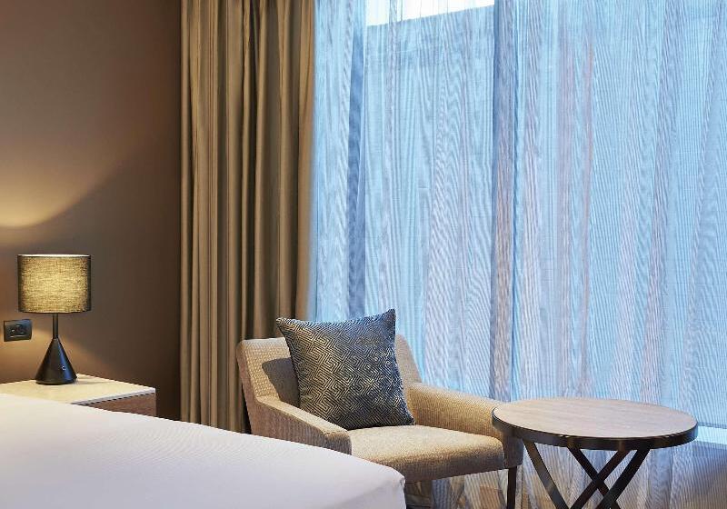 스탠다드 룸 킹사이즈 침대, Doubletree By Hilton Perth Northbridge