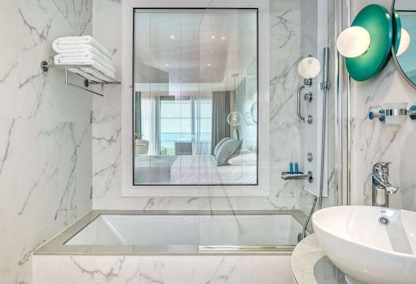 سوییت جونیور با چشم‌انداز دریا, Ivi Mare   Designed For Adults By Louis Hotels