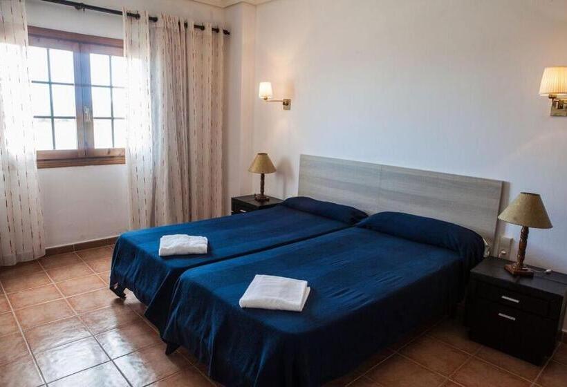 Апартаменты 2 Спальни, Apartamentos Turísticos Bahía Sur