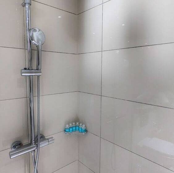 Номер Стандарт, Atrium Hotel Heathrow
