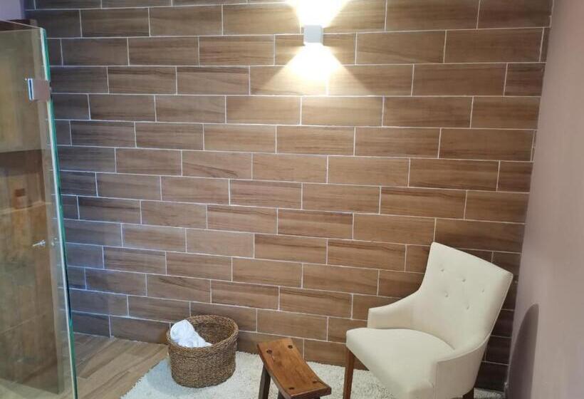 سوییت لوکس, Boutique Unico Avandaro