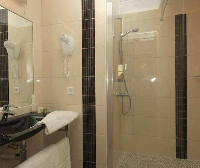 Номер Стандарт, Auberge De La Xaintrie