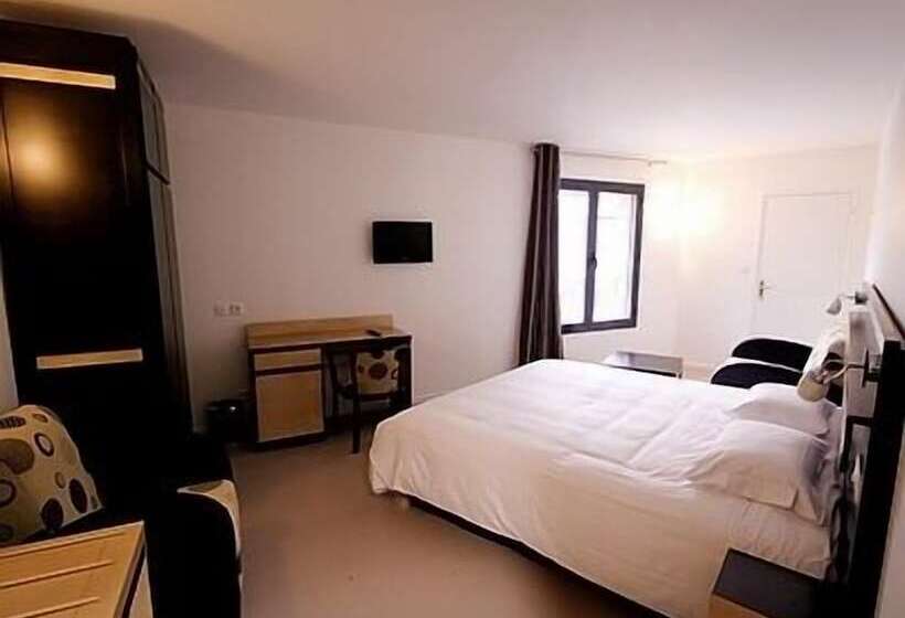 Номер Стандарт Трехместный, Auberge De La Xaintrie