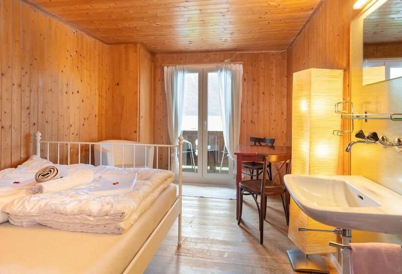 Номер Базовый Совметсный Санузел, Lake Lodge Hostel