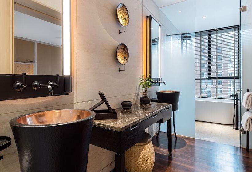 اتاق لوکس, The Ruma Hotel And Residences