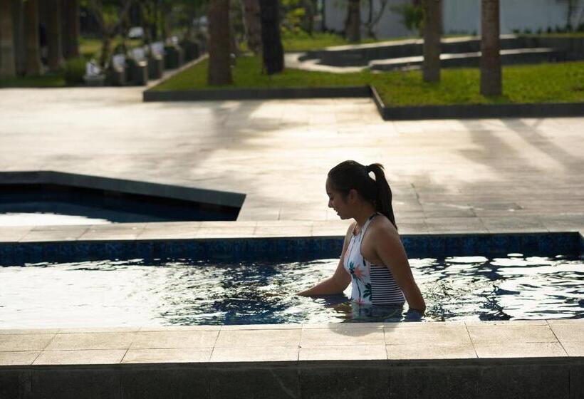 بانگلوی استاندارد, Brits Resort Lovina