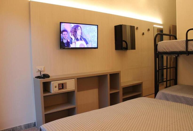 Четырехместный Номер Стандарт с Балконом, Depandance Hotel Rosa