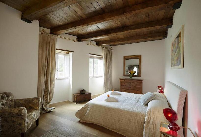 Люкс, Castello Di Postignano Relais