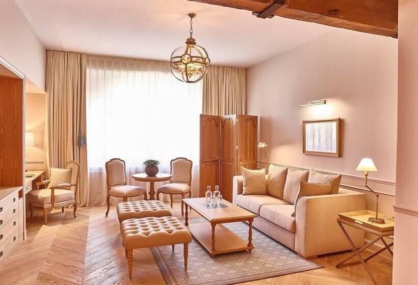 Люкс, Chais Monnet & Spa
