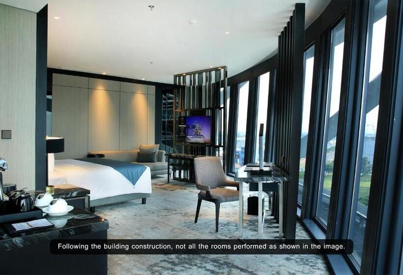 Президентский Люкс, Jhl Solitaire Gading Serpong