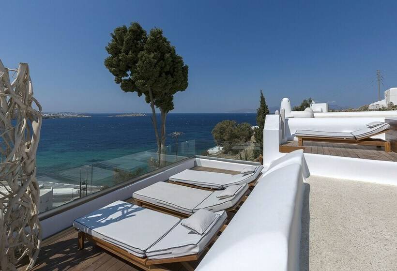 Полулюкс Вид на Море, Legacy Suites