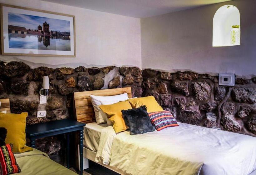 Quarto Familiar, Tariq Boutique